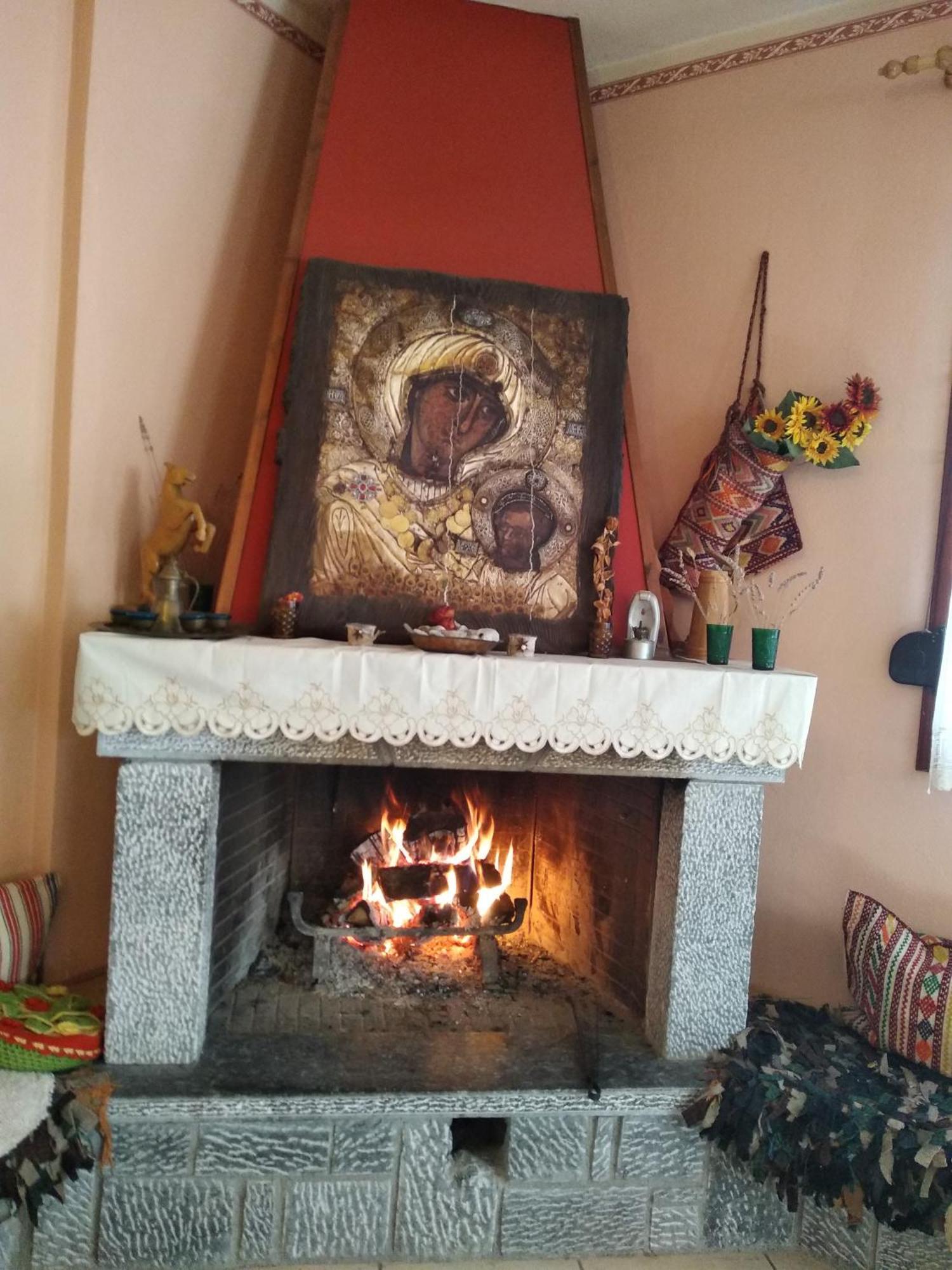 维蒂纳 To Spiti Tis Irinis酒店 外观 照片